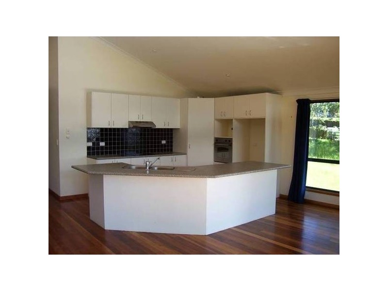 48 Beelong Street, Macleay Island QLD 4184