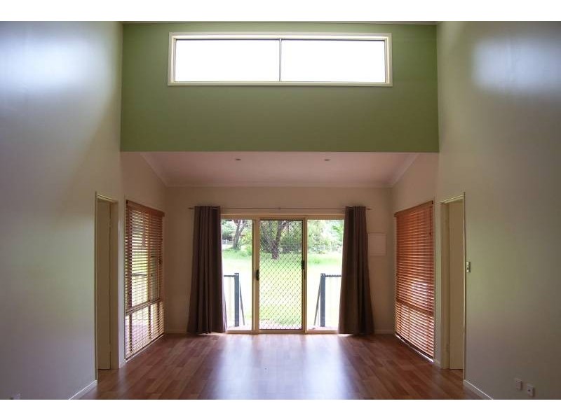 5 Daku Court, Macleay Island QLD 4184