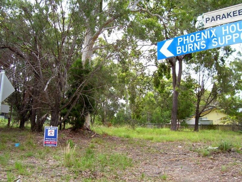 1 Parakeet Street, Macleay Island QLD 4184