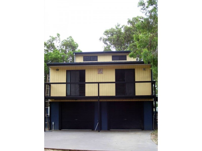 9 Dinjerra Street, Macleay Island QLD 4184