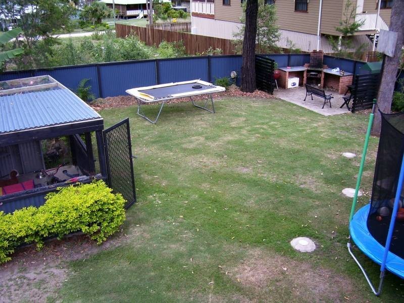 9 Dinjerra Street, Macleay Island QLD 4184