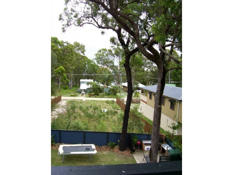 9 Dinjerra Street, Macleay Island QLD 4184