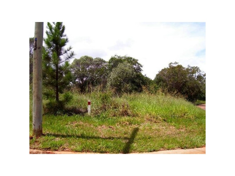 2 Conran Street, Macleay Island QLD 4184