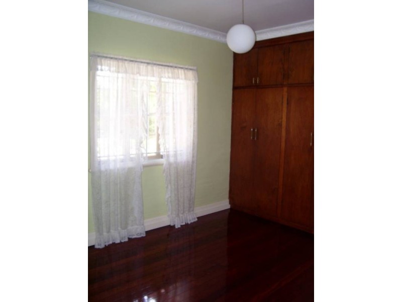 6 Benowa Street, Macleay Island QLD 4184