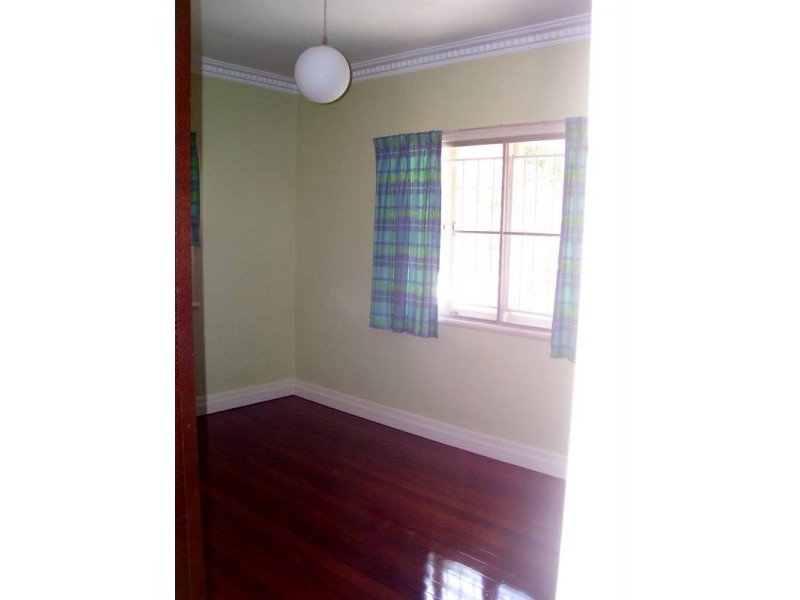 6 Benowa Street, Macleay Island QLD 4184