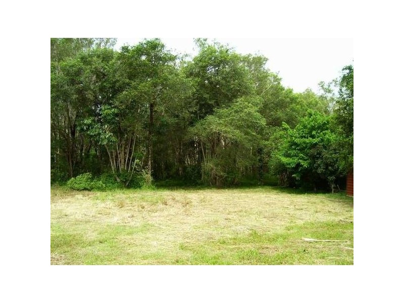 18 Lemontree Drive, Macleay Island QLD 4184