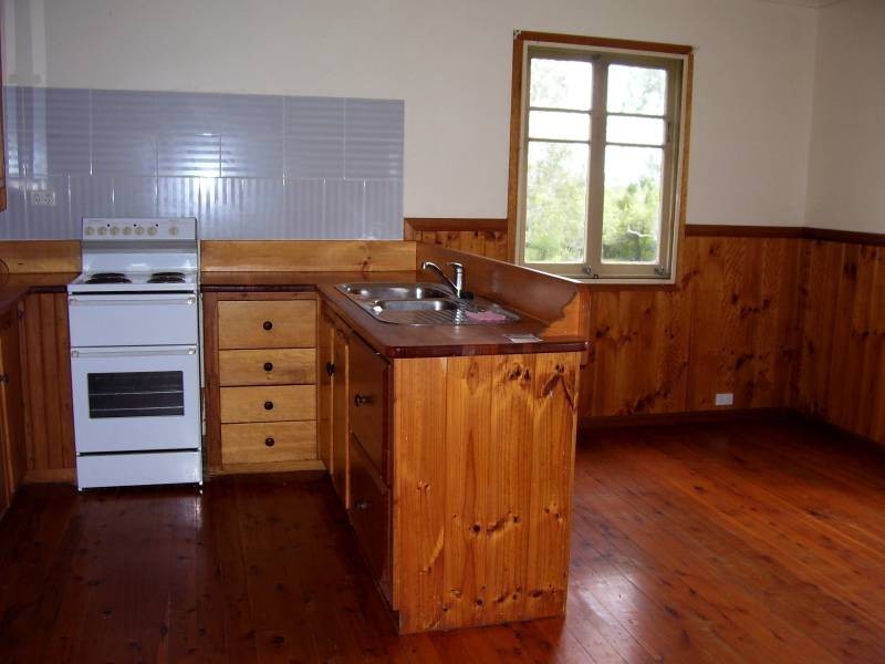 48 Charles Terrace, Macleay Island QLD 4184