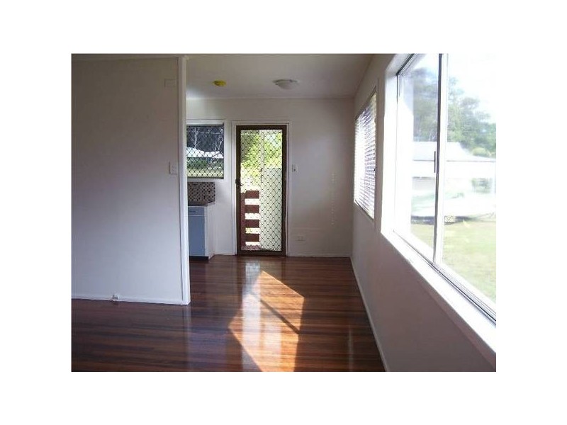 14 Betty Street, Macleay Island QLD 4184