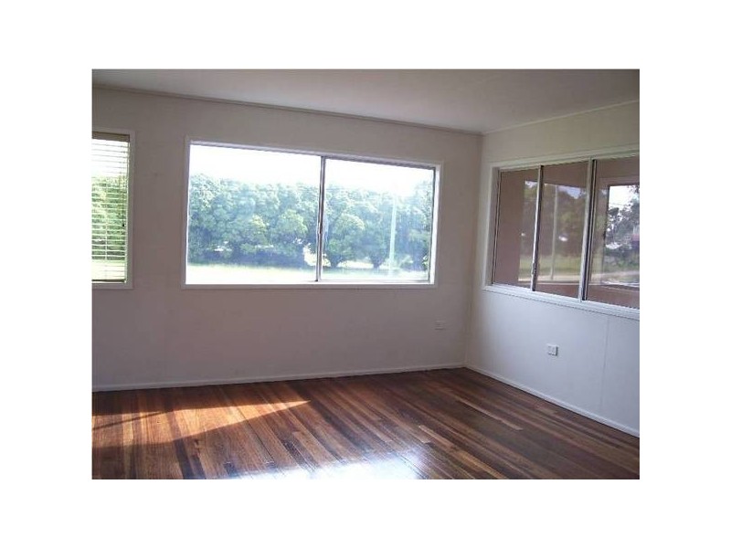 14 Betty Street, Macleay Island QLD 4184