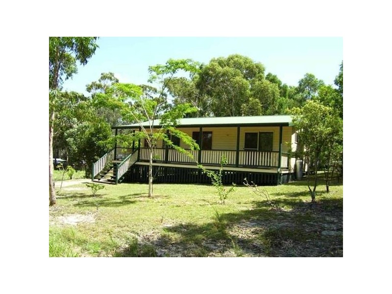 3 Aruma Street, Macleay Island QLD 4184