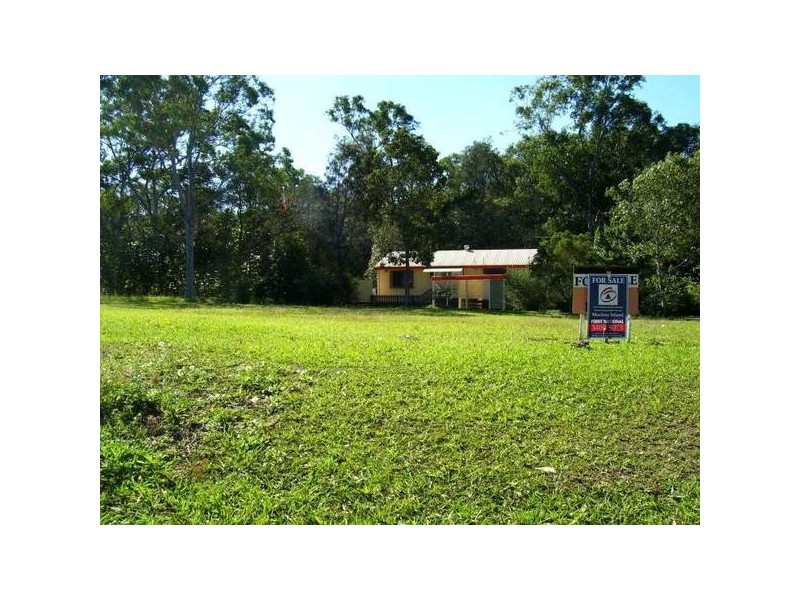13 Donald Street, Macleay Island QLD 4184