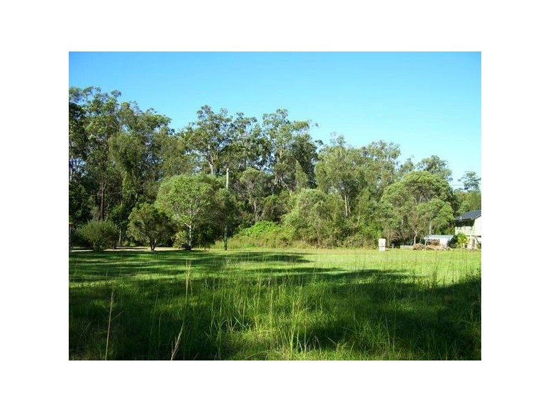 13 Donald Street, Macleay Island QLD 4184