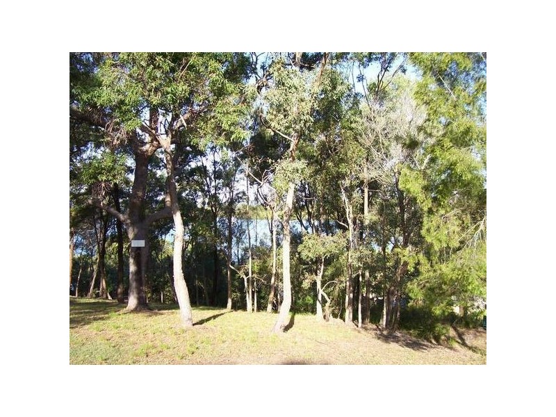 75 Beelong street, Macleay Island QLD 4184