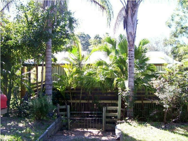 21 Ashton Street, Macleay Island QLD 4184