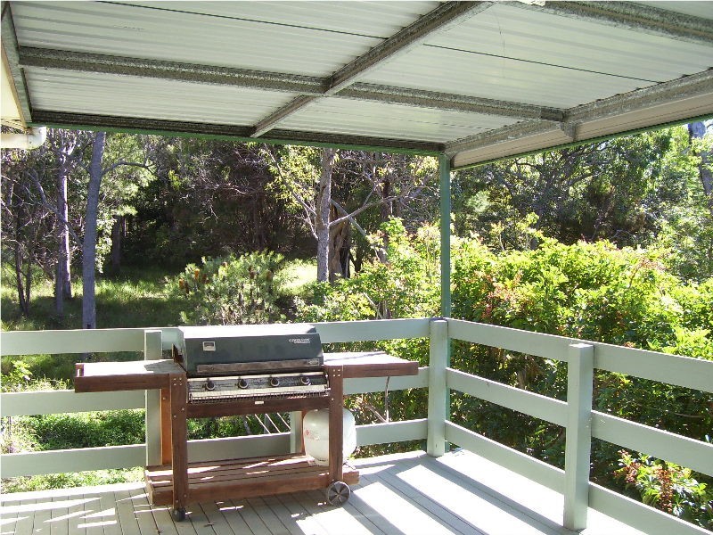 21 Ashton Street, Macleay Island QLD 4184