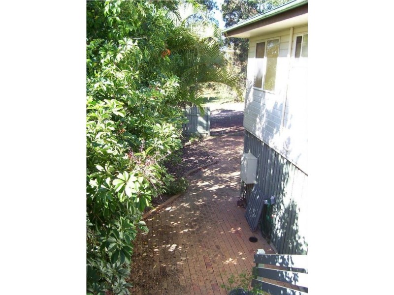 21 Ashton Street, Macleay Island QLD 4184