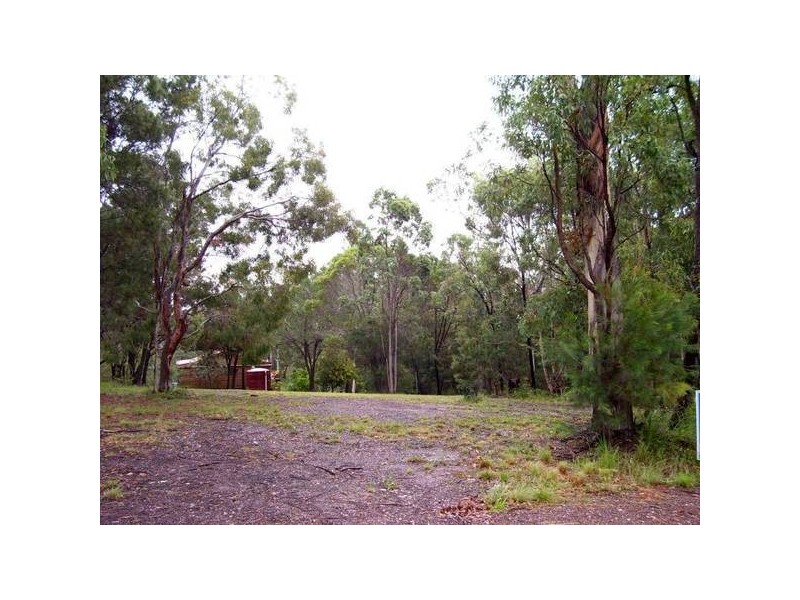 15 Ilya Street, Macleay Island QLD 4184