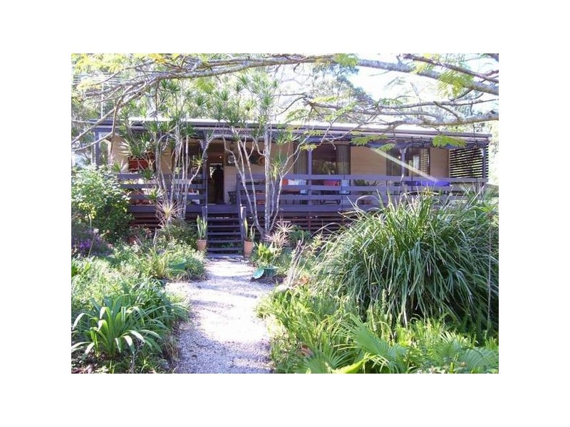 4 Natone Terrace, Macleay Island QLD 4184