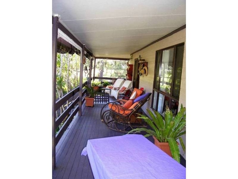 4 Natone Terrace, Macleay Island QLD 4184