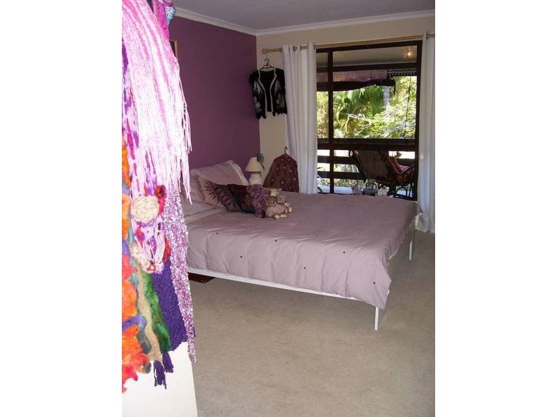 4 Natone Terrace, Macleay Island QLD 4184