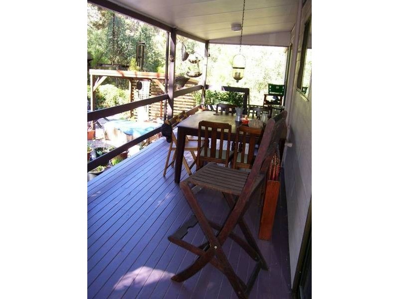4 Natone Terrace, Macleay Island QLD 4184
