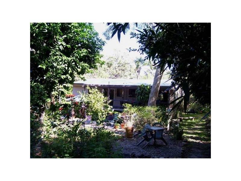 4 Natone Terrace, Macleay Island QLD 4184