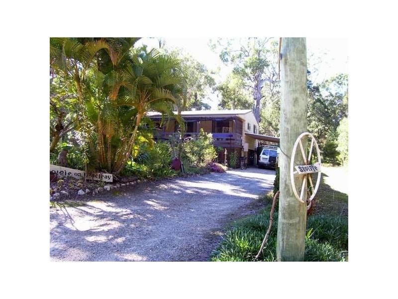 4 Natone Terrace, Macleay Island QLD 4184