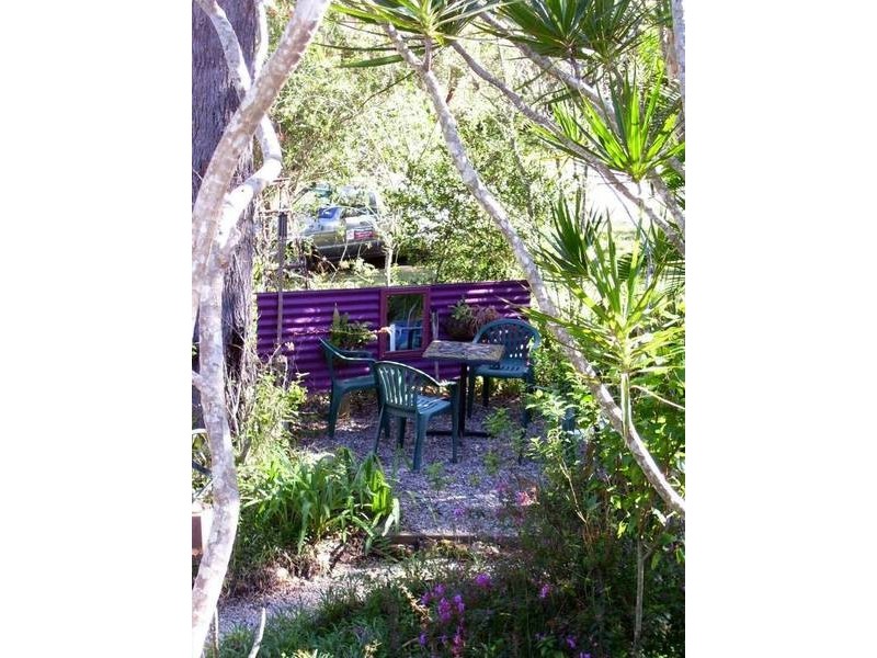 4 Natone Terrace, Macleay Island QLD 4184
