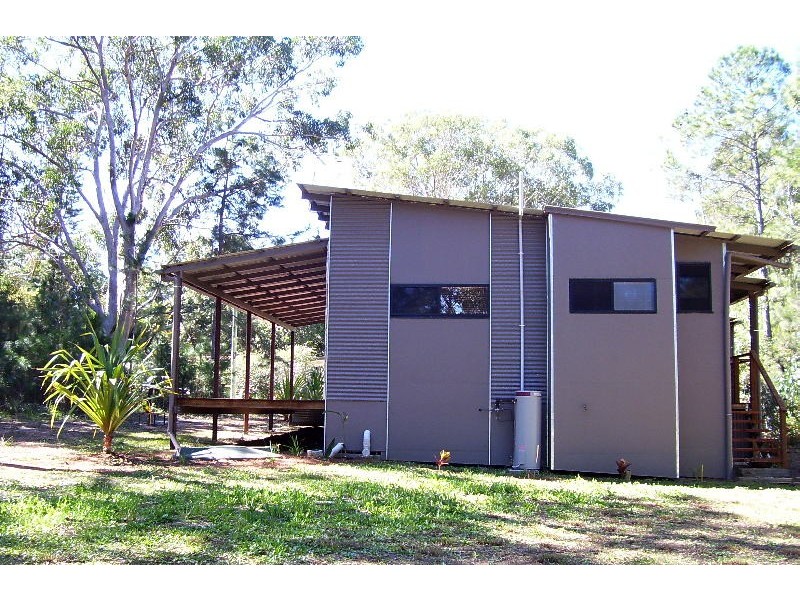 29 Nugent Street, Macleay Island QLD 4184