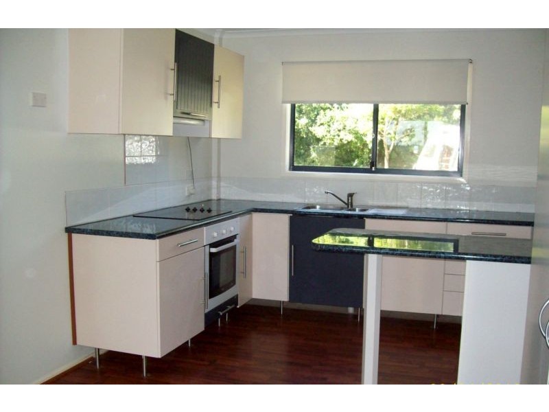 1 Waterside Drive, Macleay Island QLD 4184