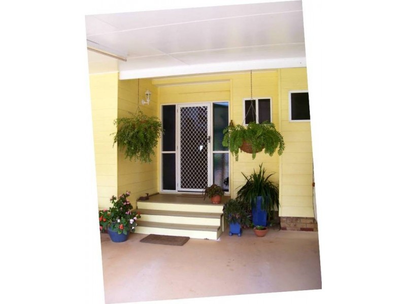 27 Cliff Terrace, Macleay Island QLD 4184