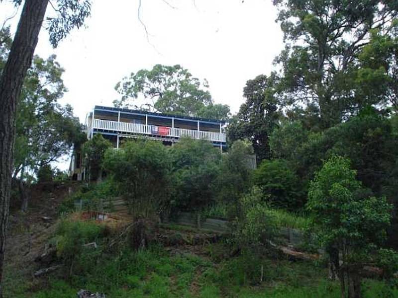 27 Cliff Terrace, Macleay Island QLD 4184