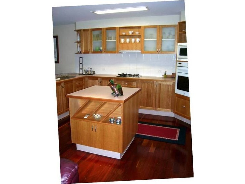 16 Eastbourne Terrace, Macleay Island QLD 4184