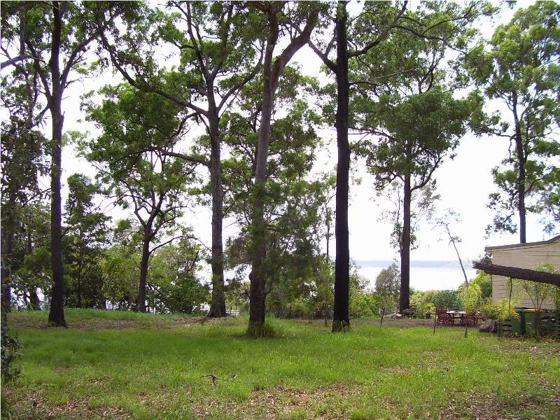 40 calm waters crescent, Macleay Island QLD 4184