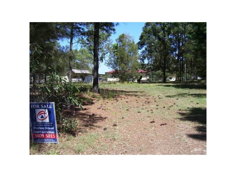 11 Kevin Street, Macleay Island QLD 4184