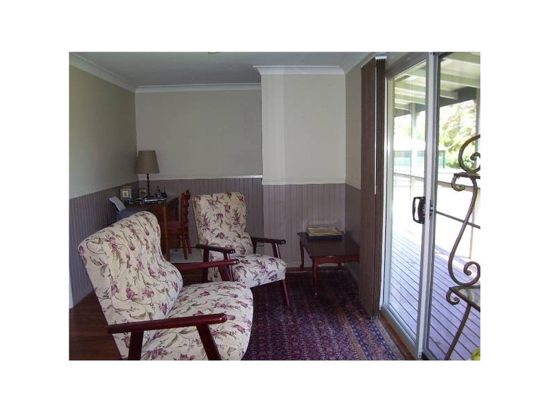 8-10 Gordon Road, Macleay Island QLD 4184