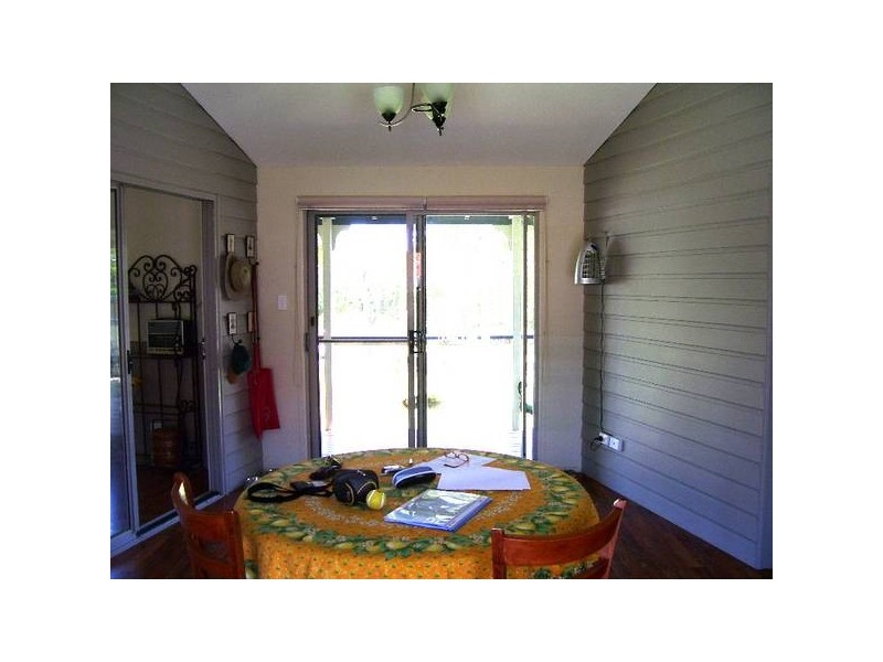 8-10 Gordon Road, Macleay Island QLD 4184