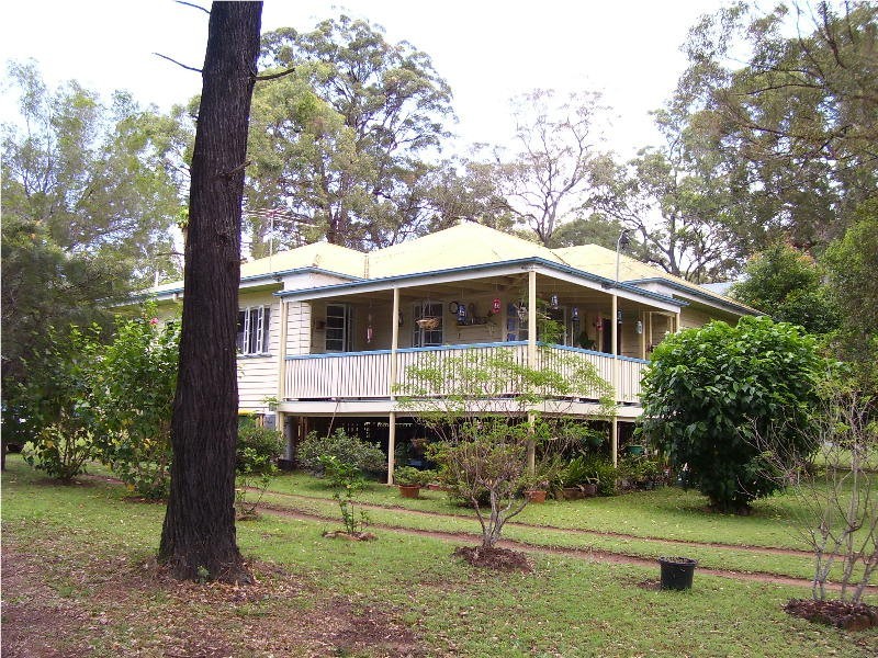 30 Coast Road, Macleay Island QLD 4184