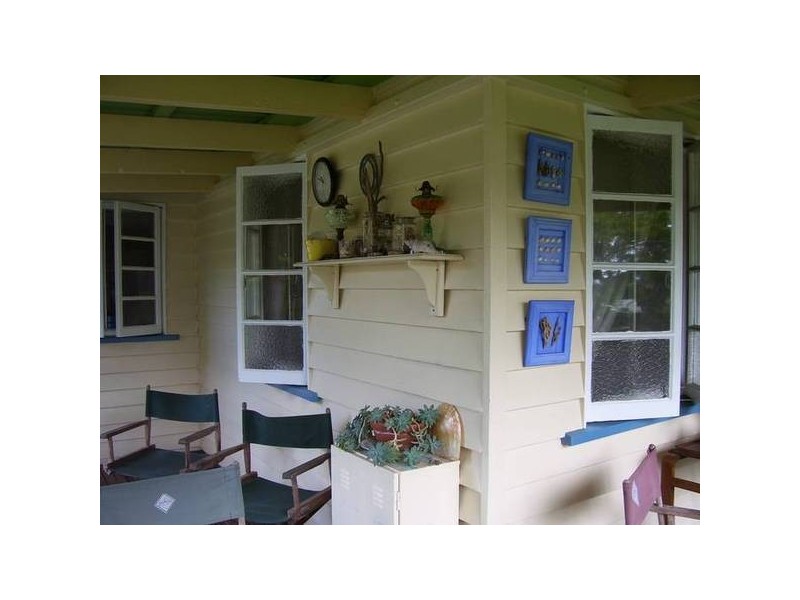 30 Coast Road, Macleay Island QLD 4184