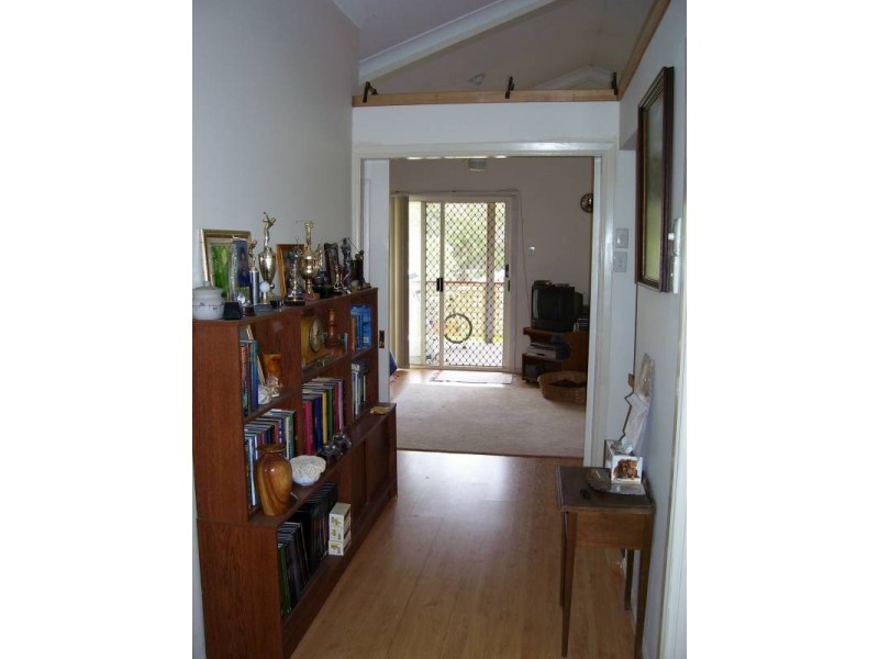 64 Scotts Road, Macleay Island QLD 4184
