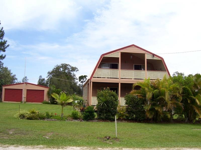 64 Scotts Road, Macleay Island QLD 4184