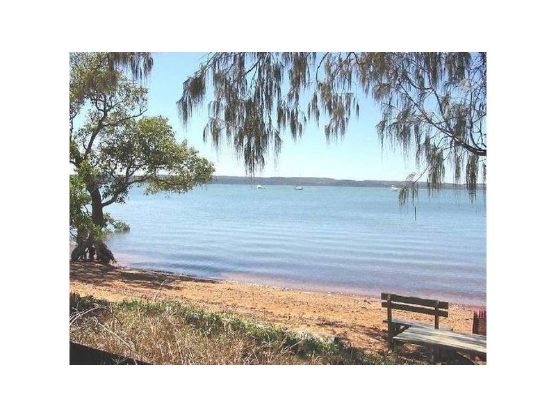 39 Oomool Street, Macleay Island QLD 4184