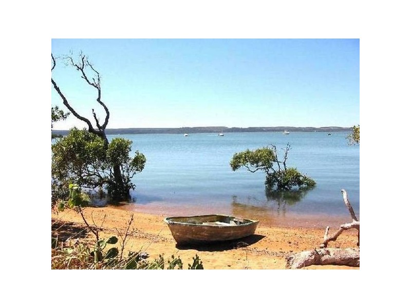 39 Oomool Street, Macleay Island QLD 4184