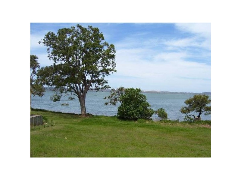 39 Oomool Street, Macleay Island QLD 4184