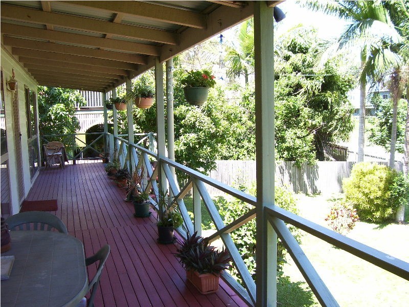 33 Charles Terrace, Macleay Island QLD 4184