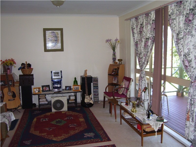 33 Charles Terrace, Macleay Island QLD 4184