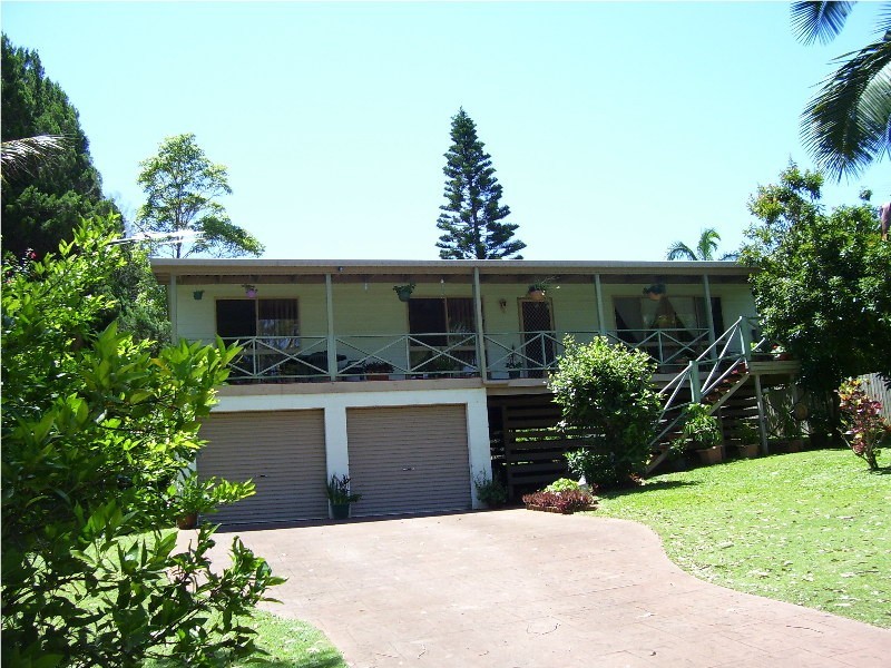 33 Charles Terrace, Macleay Island QLD 4184
