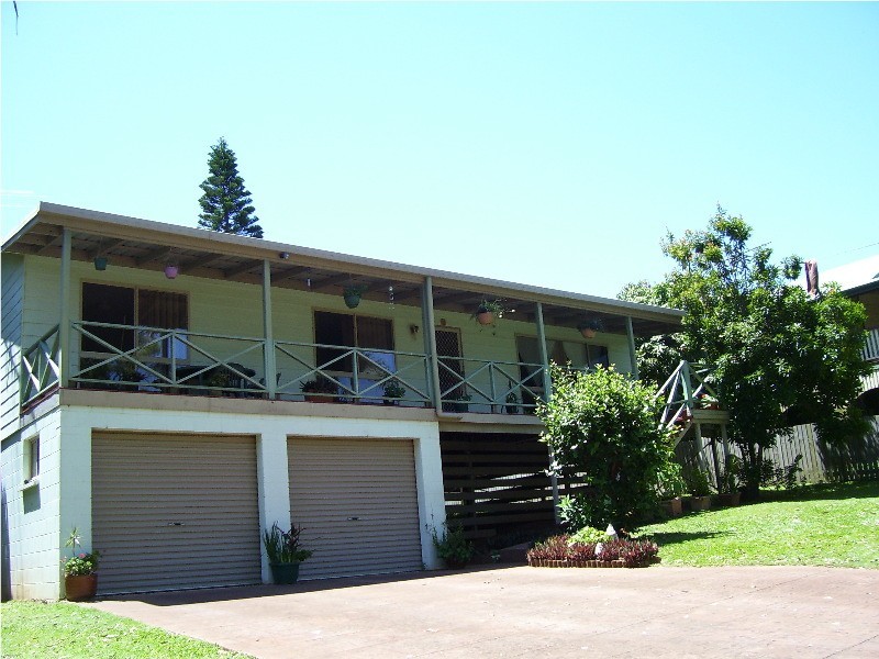 33 Charles Terrace, Macleay Island QLD 4184