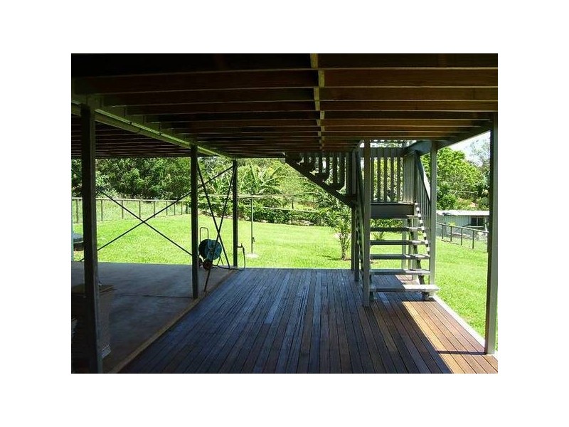 18 Eastbourne Terrace, Macleay Island QLD 4184