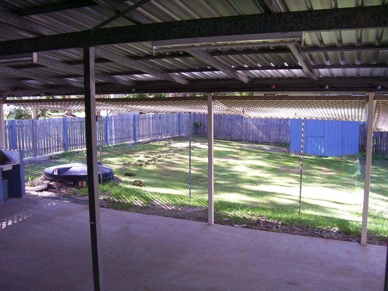 10 Panaroo Street, Macleay Island QLD 4184